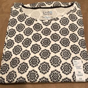 Croft & Barrow Womens LS Crewneck Tee, 1X, Black medallion, new w tag